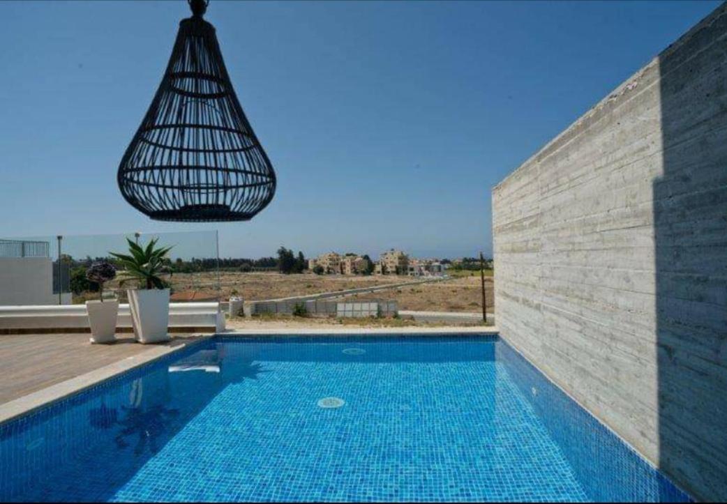 Leonidas Villa Paphos Exteriör bild