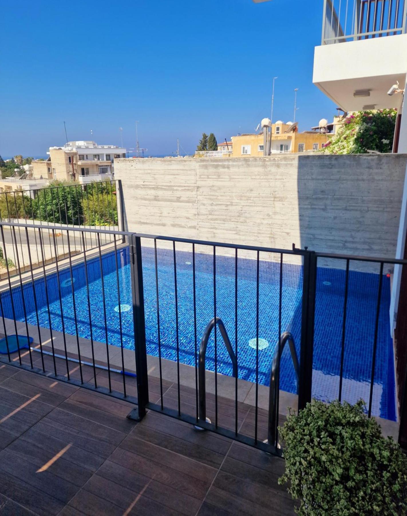 Leonidas Villa Paphos Exteriör bild